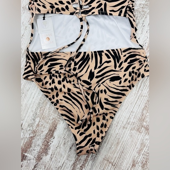 SHADE & Shore One Piece
Swimsuit - Animal Print - S-(4-6) - Picture 9 of 11